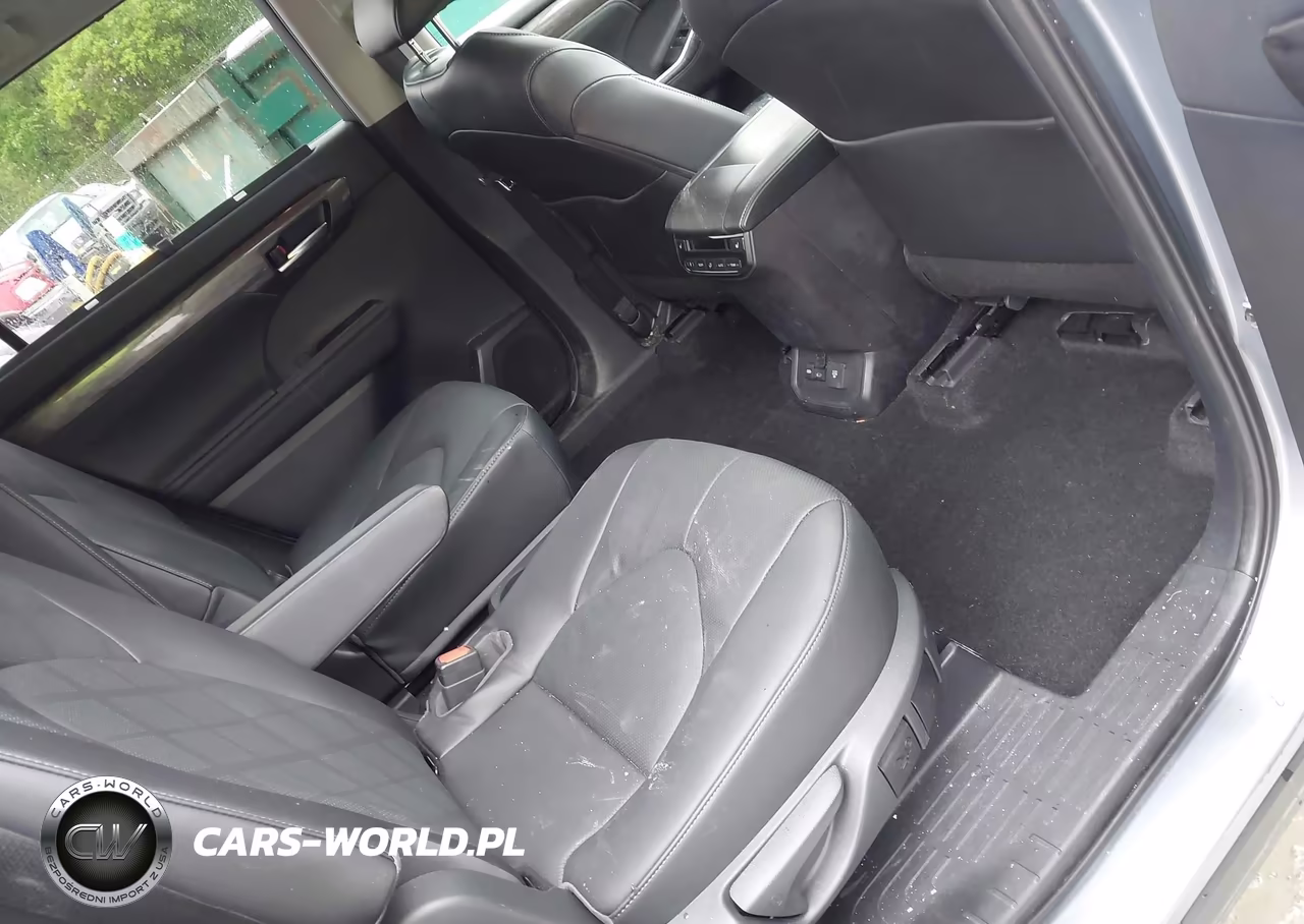 2023 Toyota Highlander Platinum VIN:5TDKDRBH2PS527453 - 8