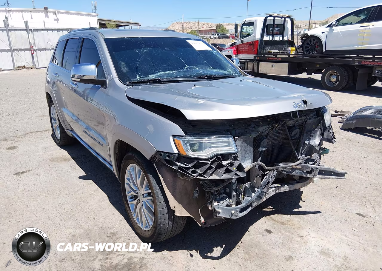 2018 Jeep Grand Cherokee Summit 4X4 VIN:1C4RJFJG5JC335743 - 18