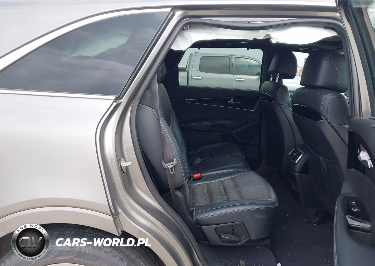 2017 Kia Sorento 3.3L Sxl VIN:5XYPK4A50HG294872 - 8