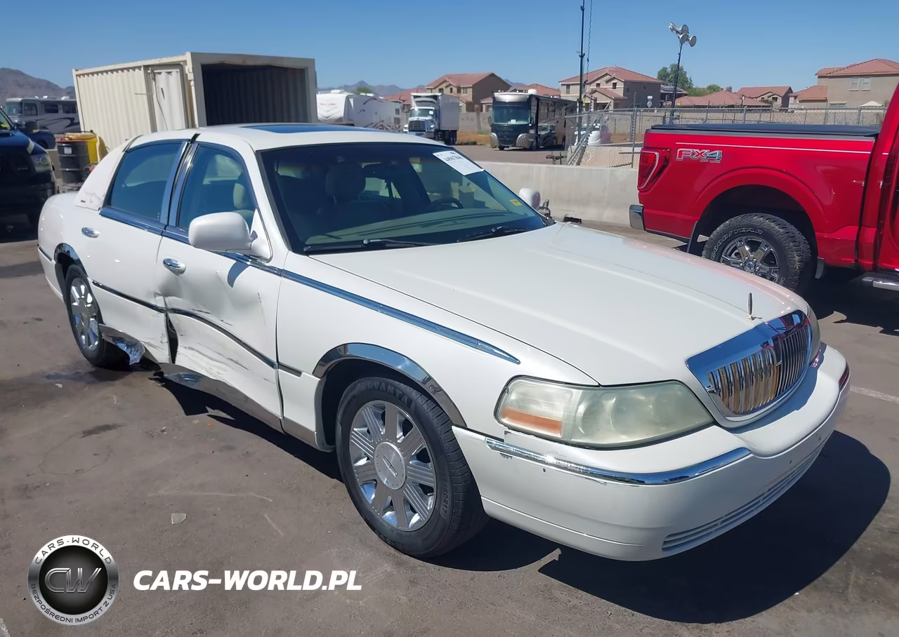 2004 Lincoln Town Car Ultimate