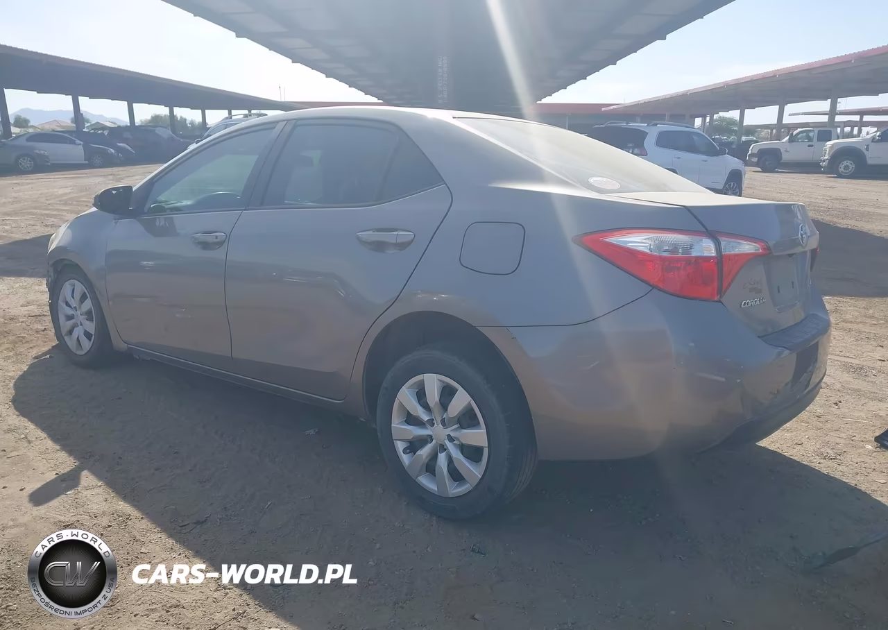 2015 Toyota Corolla Le VIN:5YFBURHE5FP294415 - 3
