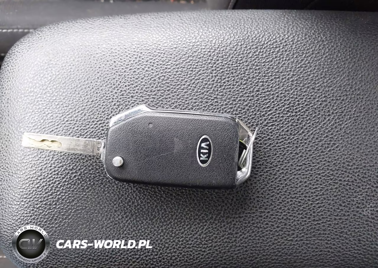 2019 Kia Forte S VIN:3KPF34AD4KE087745 - 11