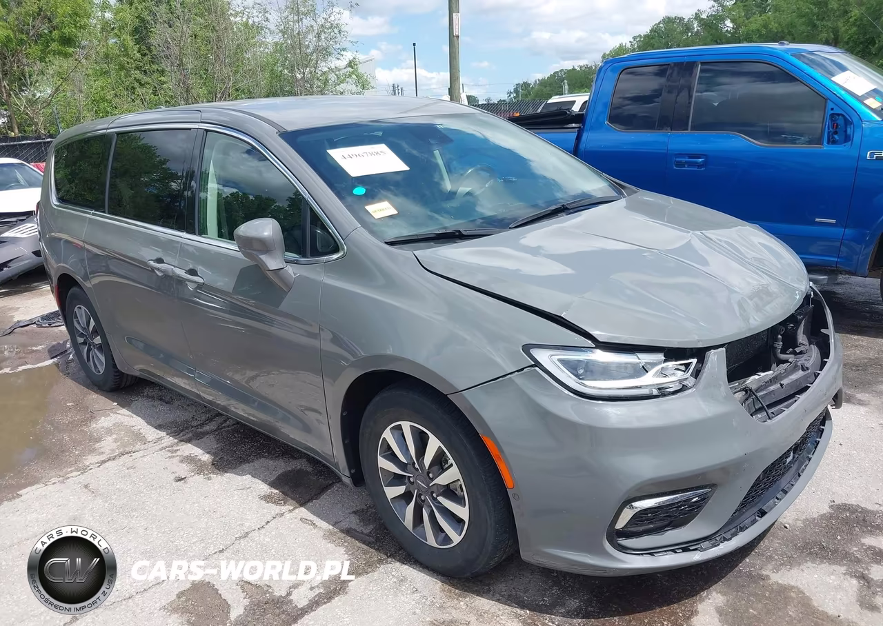 2022 Chrysler Pacifica Hybrid Touring L