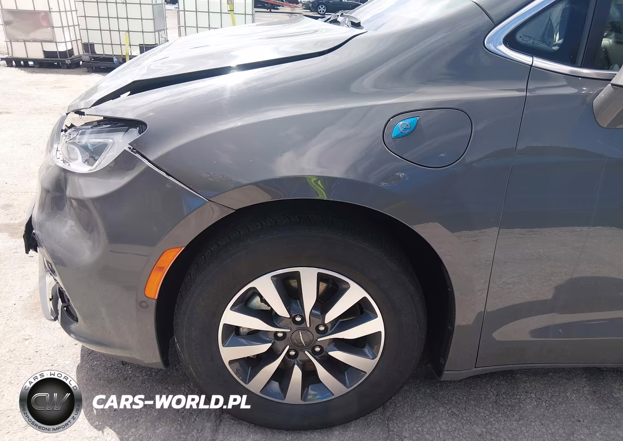 2022 Chrysler Pacifica Hybrid Touring L VIN:2C4RC1L7XNR118891 - 21