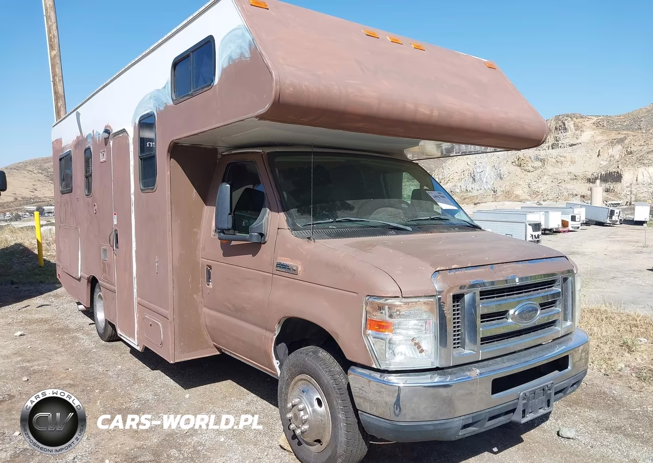2013 Ford E-350 Cutaway