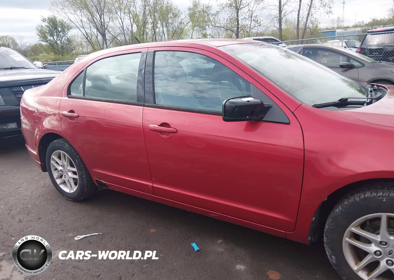 2010 Ford Fusion S VIN:3FAHP0GA5AR424505 - 13