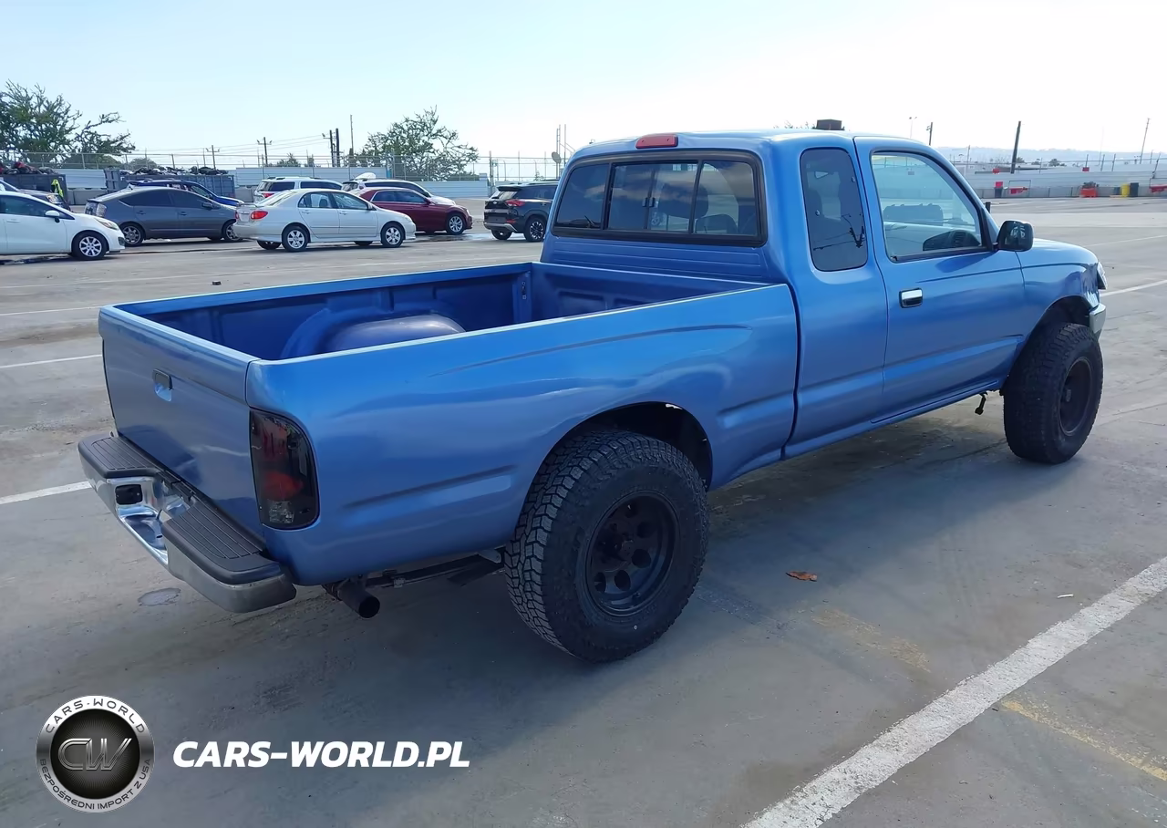 1999 Toyota Tacoma VIN:4TAVL52N5XZ485515 - 4