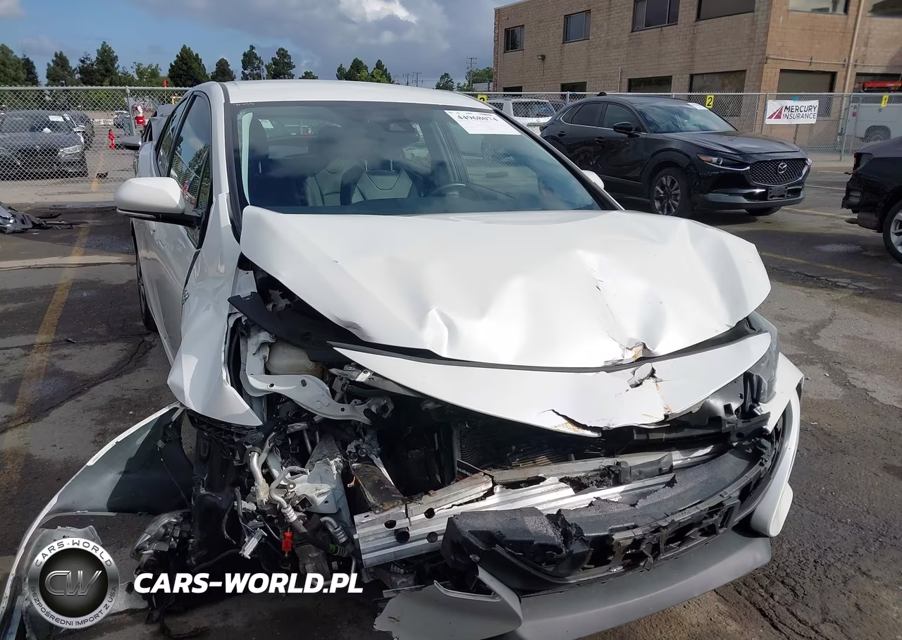 2019 Toyota Prius Prime Advanced VIN:JTDKARFP4K3118343 - 12