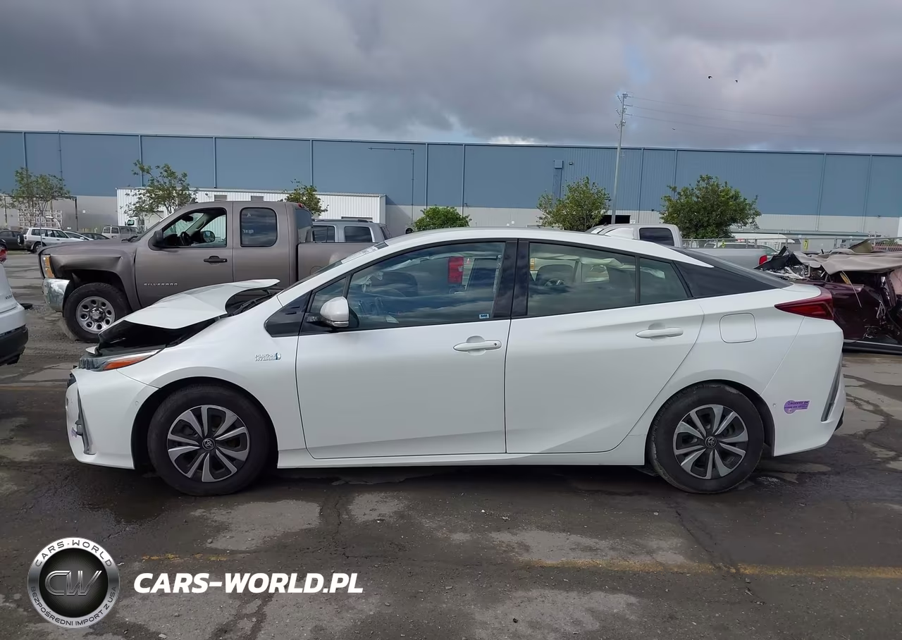 2019 Toyota Prius Prime Advanced VIN:JTDKARFP4K3118343 - 14
