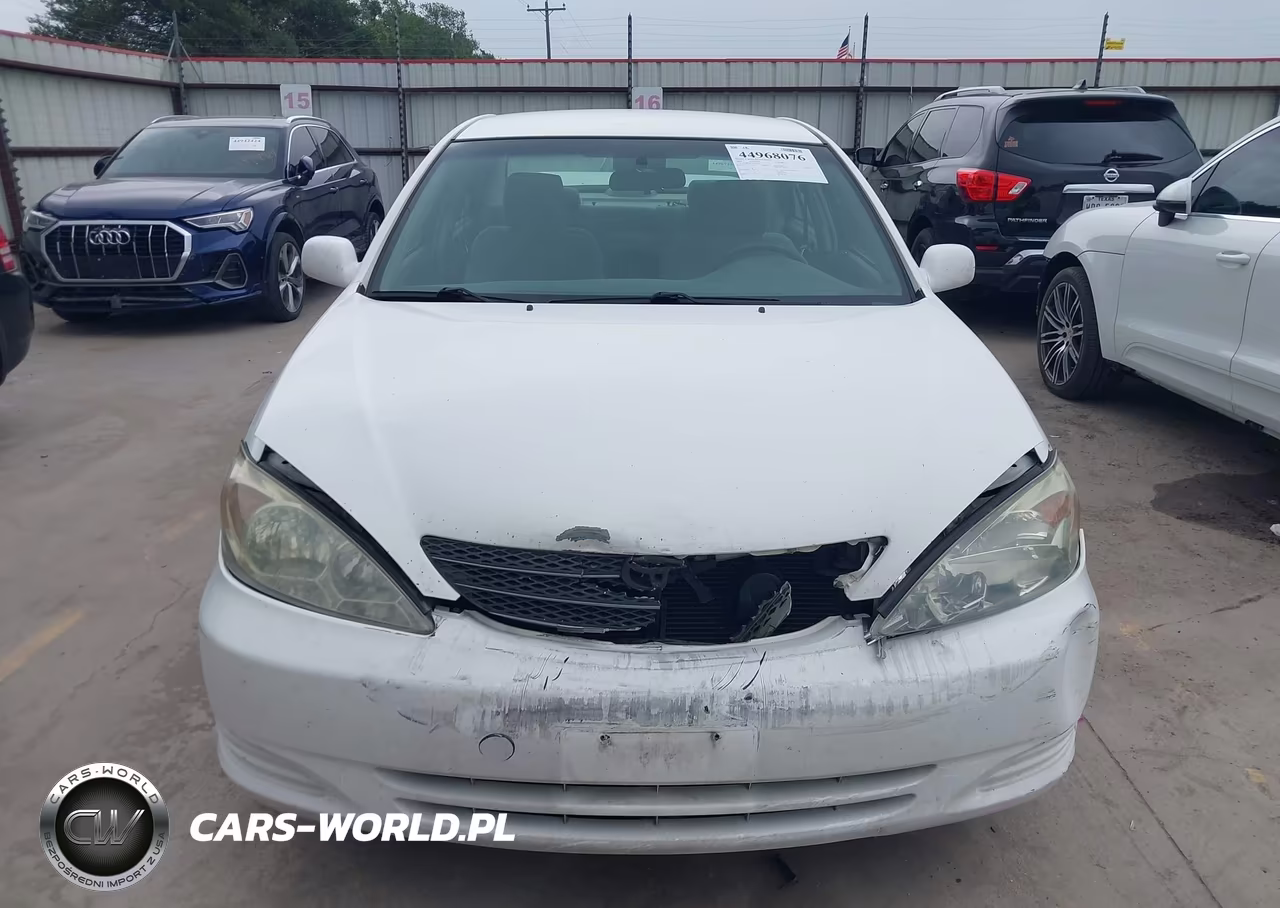2004 Toyota Camry Le VIN:4T1BE30K24U370972 - 13