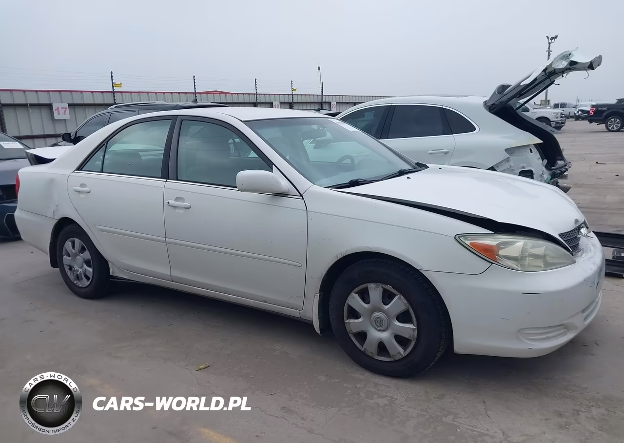2004 Toyota Camry Le VIN:4T1BE30K24U370972 - 14