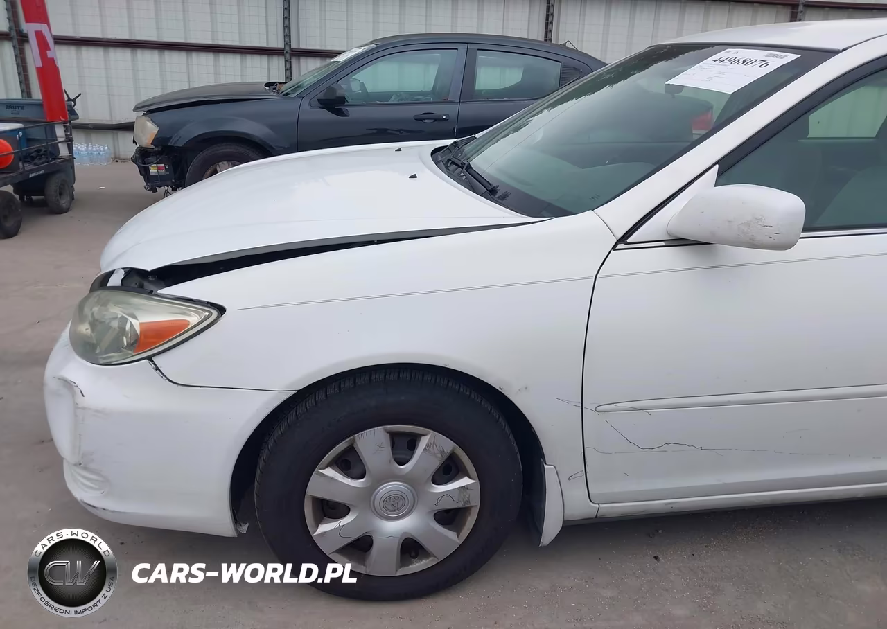 2004 Toyota Camry Le VIN:4T1BE30K24U370972 - 19