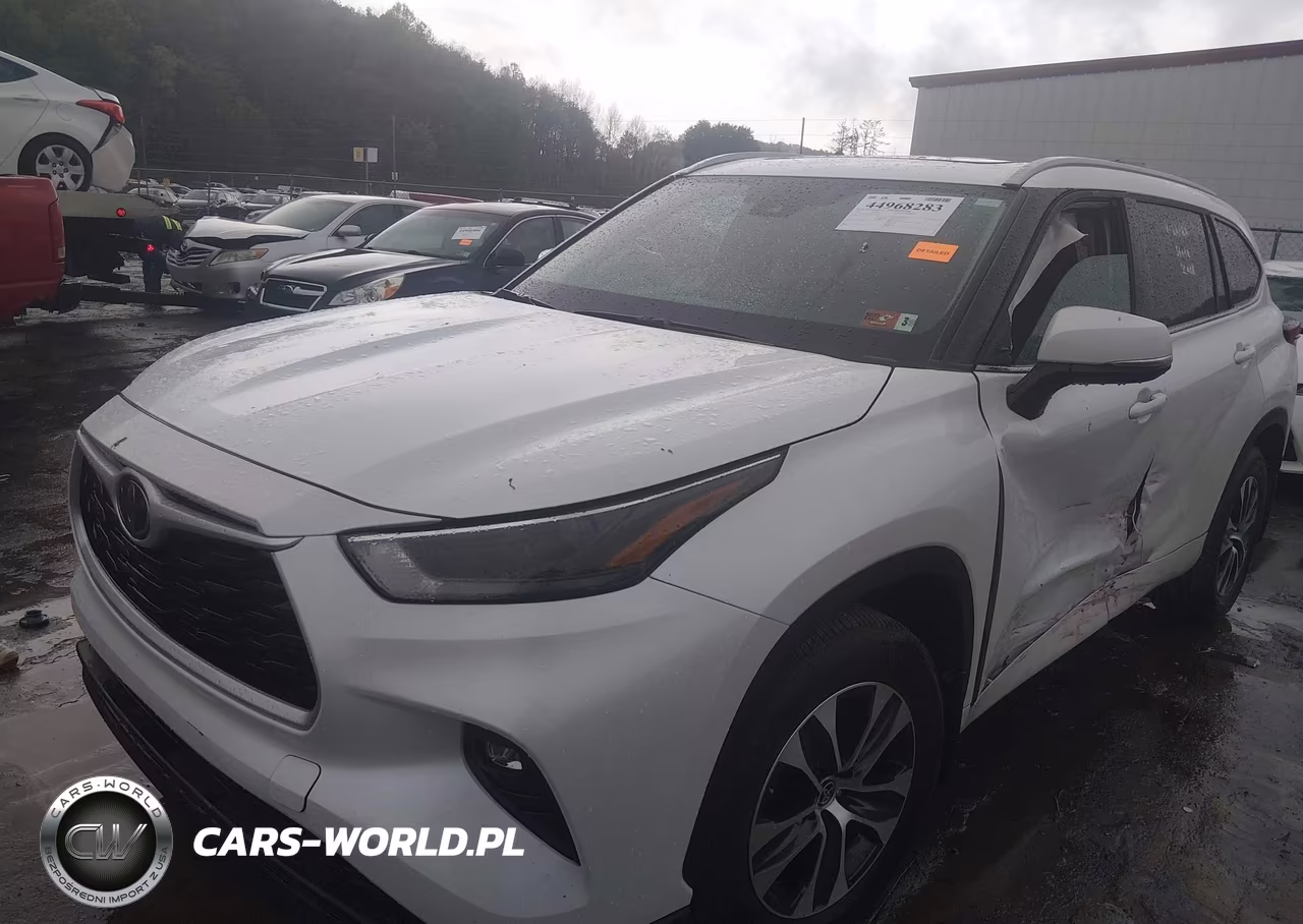 2022 Toyota Highlander Xle VIN:5TDHZRBH4NS186260 - 2