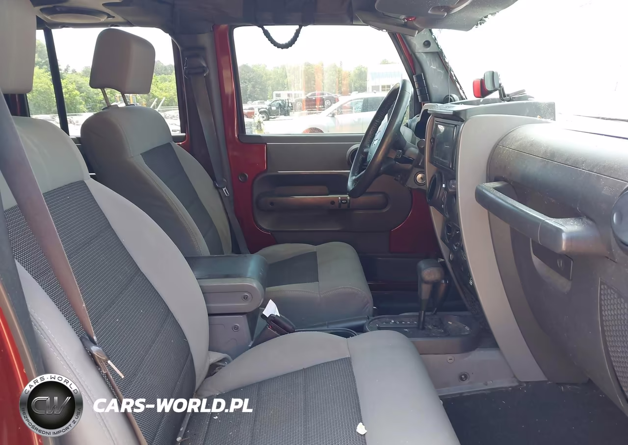 2009 Jeep Wrangler Unlimited X VIN:1J4GA39119L738971 - 5