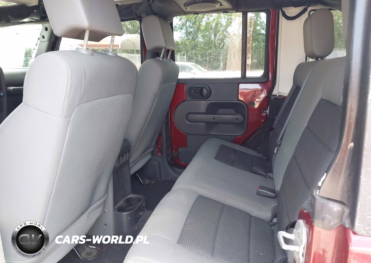 2009 Jeep Wrangler Unlimited X VIN:1J4GA39119L738971 - 8