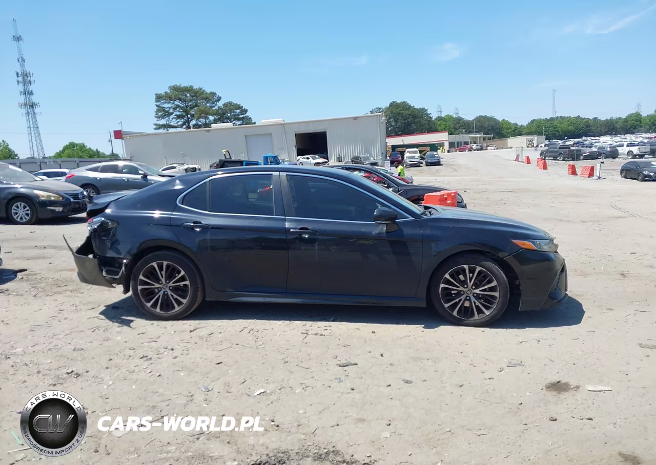 2018 Toyota Camry Se VIN:JTNB11HK7J3051167 - 13