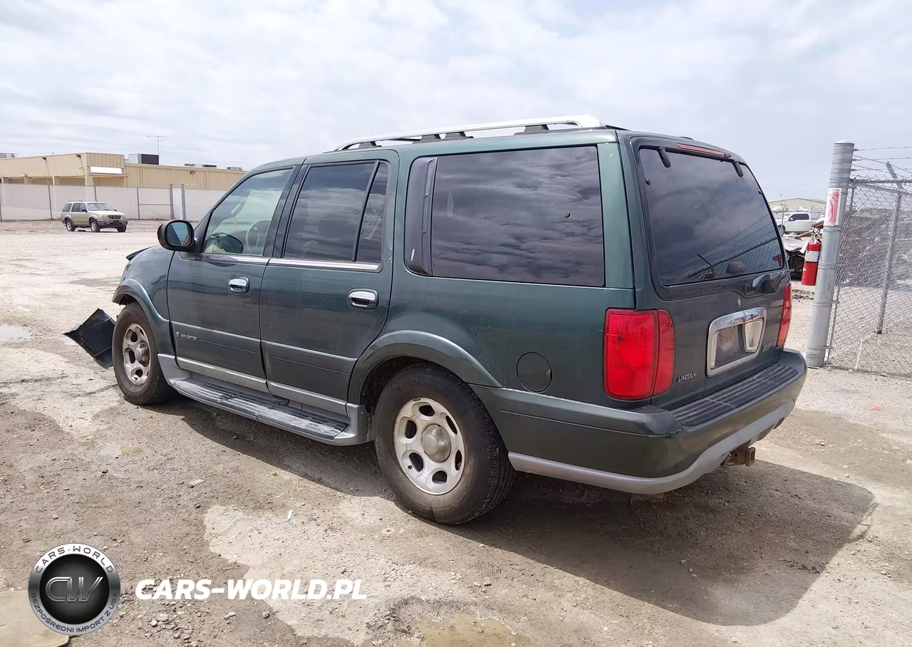 2000 Lincoln Navigator VIN:5LMEU27A1YLJ17710 - 3