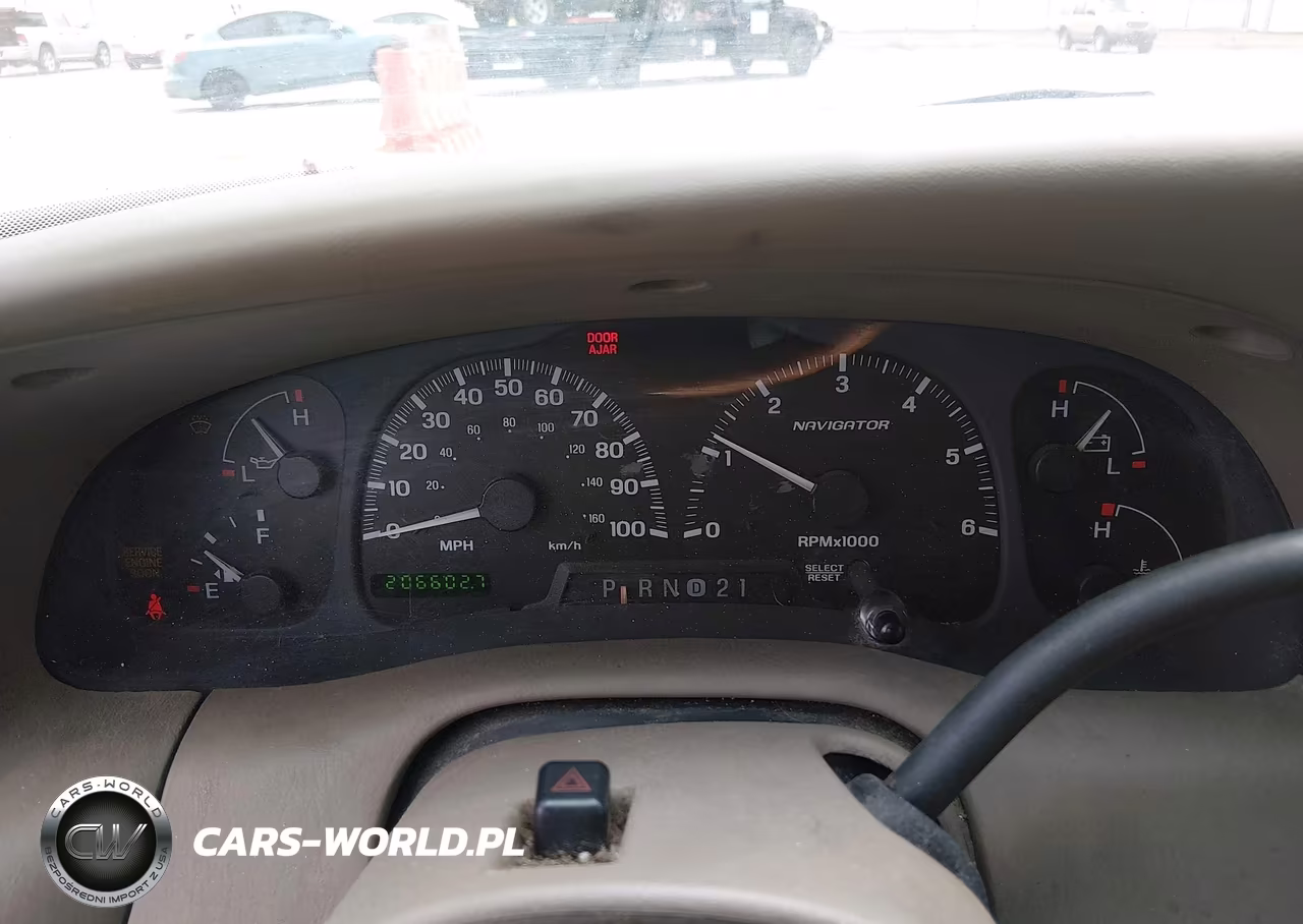 2000 Lincoln Navigator VIN:5LMEU27A1YLJ17710 - 7