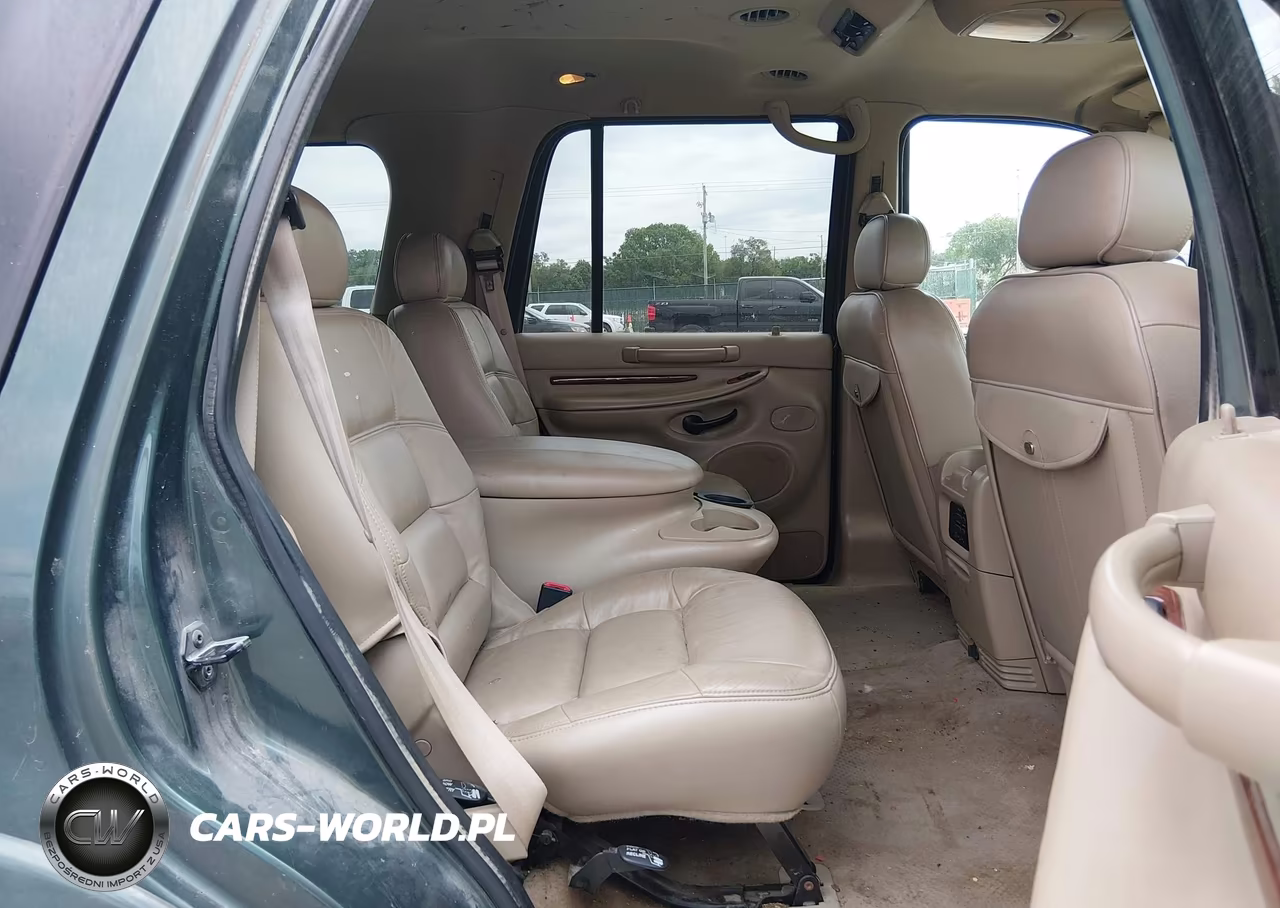 2000 Lincoln Navigator VIN:5LMEU27A1YLJ17710 - 8