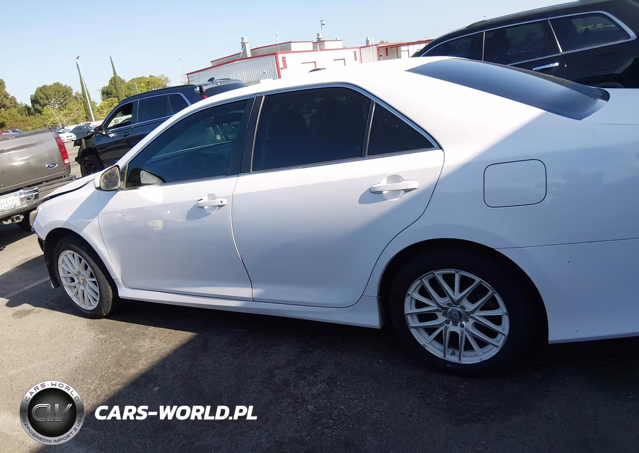 2014 Toyota Camry Se VIN:4T1BF1FKXEU463720 - 14