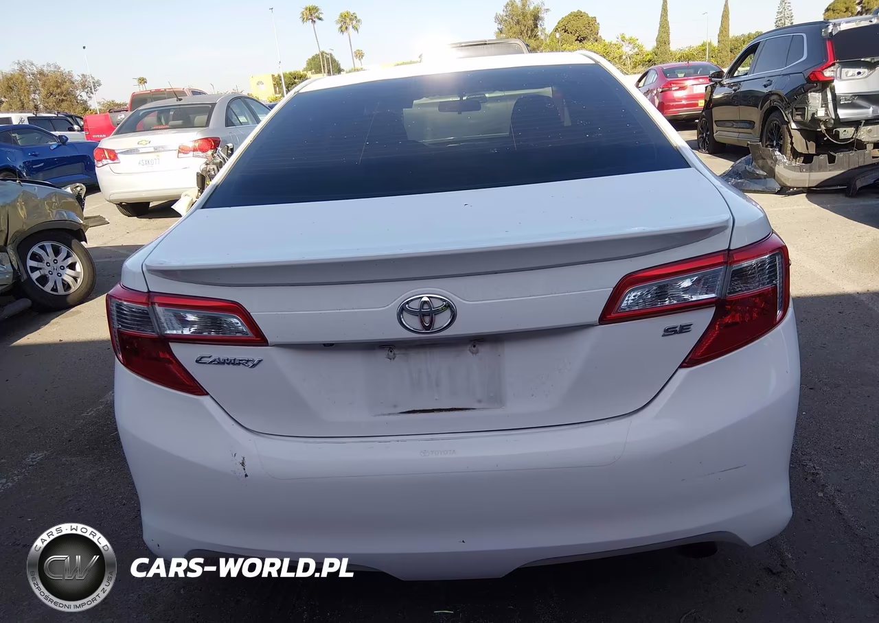 2014 Toyota Camry Se VIN:4T1BF1FKXEU463720 - 16