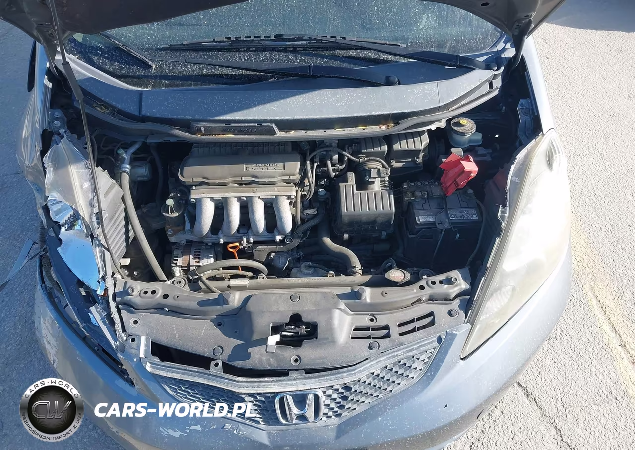 2013 Honda Fit VIN:JHMGE8H31DC015428 - 10