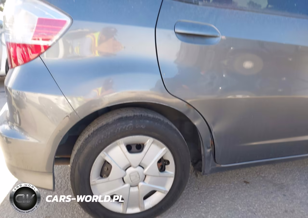 2013 Honda Fit VIN:JHMGE8H31DC015428 - 20
