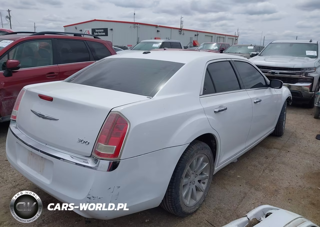 2012 Chrysler 300 Limited VIN:2C3CCACG8CH192873 - 4
