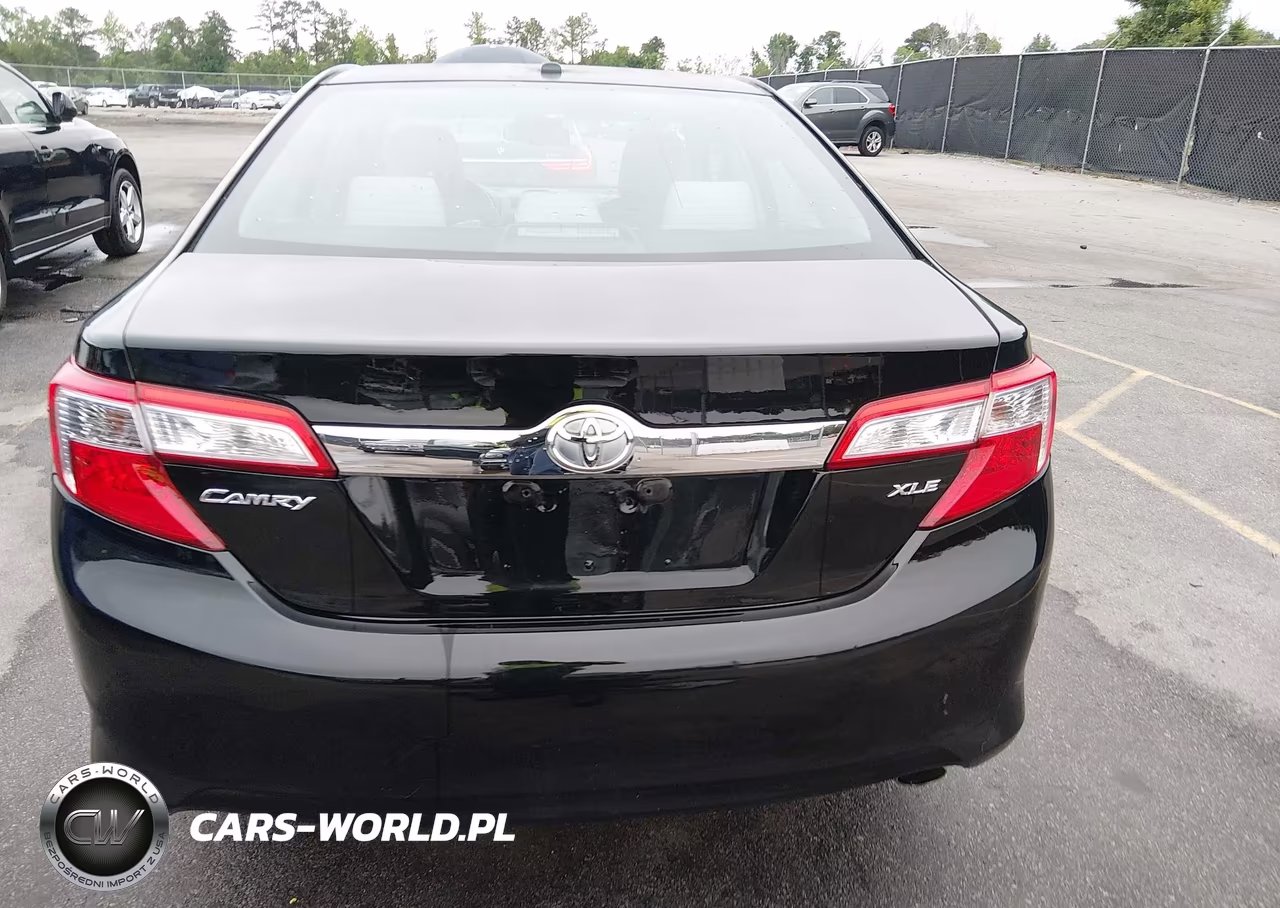 2014 Toyota Camry Xle VIN:4T4BF1FK9ER374548 - 17