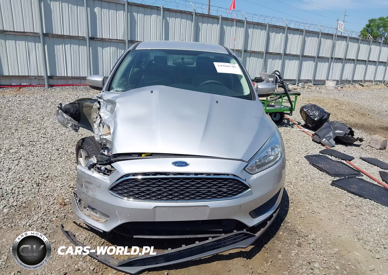 2016 Ford Focus Se VIN:1FADP3F2XGL256345 - 12