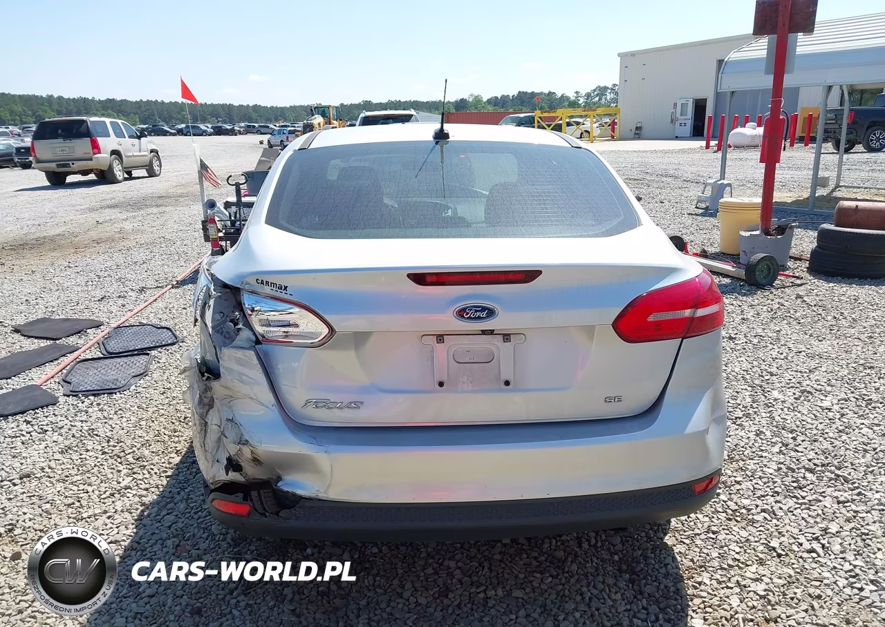 2016 Ford Focus Se VIN:1FADP3F2XGL256345 - 16