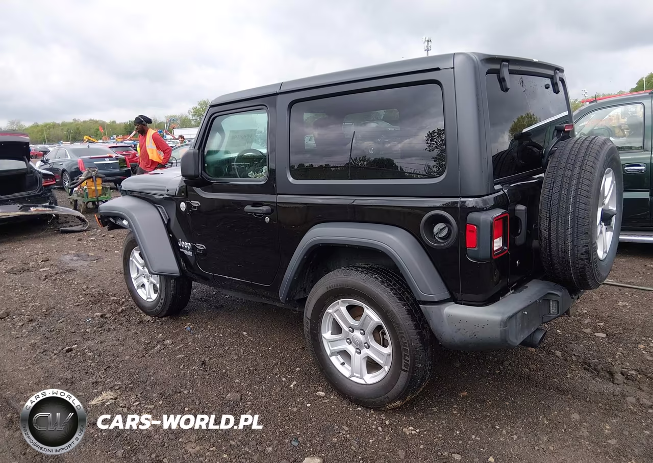2018 Jeep Wrangler Sport S 4X4 VIN:1C4GJXAN9JW243528 - 3