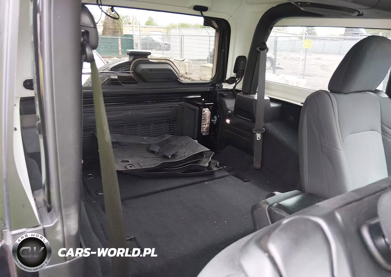 2018 Jeep Wrangler Sport S 4X4 VIN:1C4GJXAN9JW243528 - 8