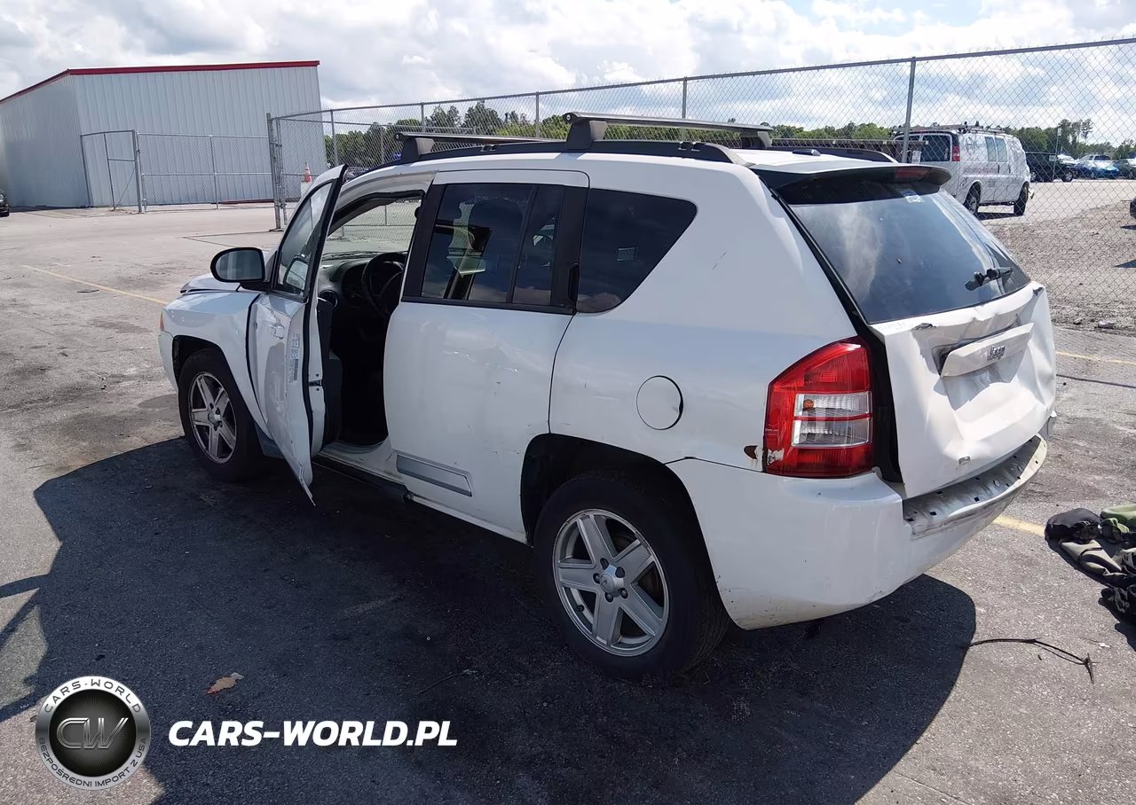 2010 Jeep Compass Sport VIN:1J4NT1FA2AD621716 - 3