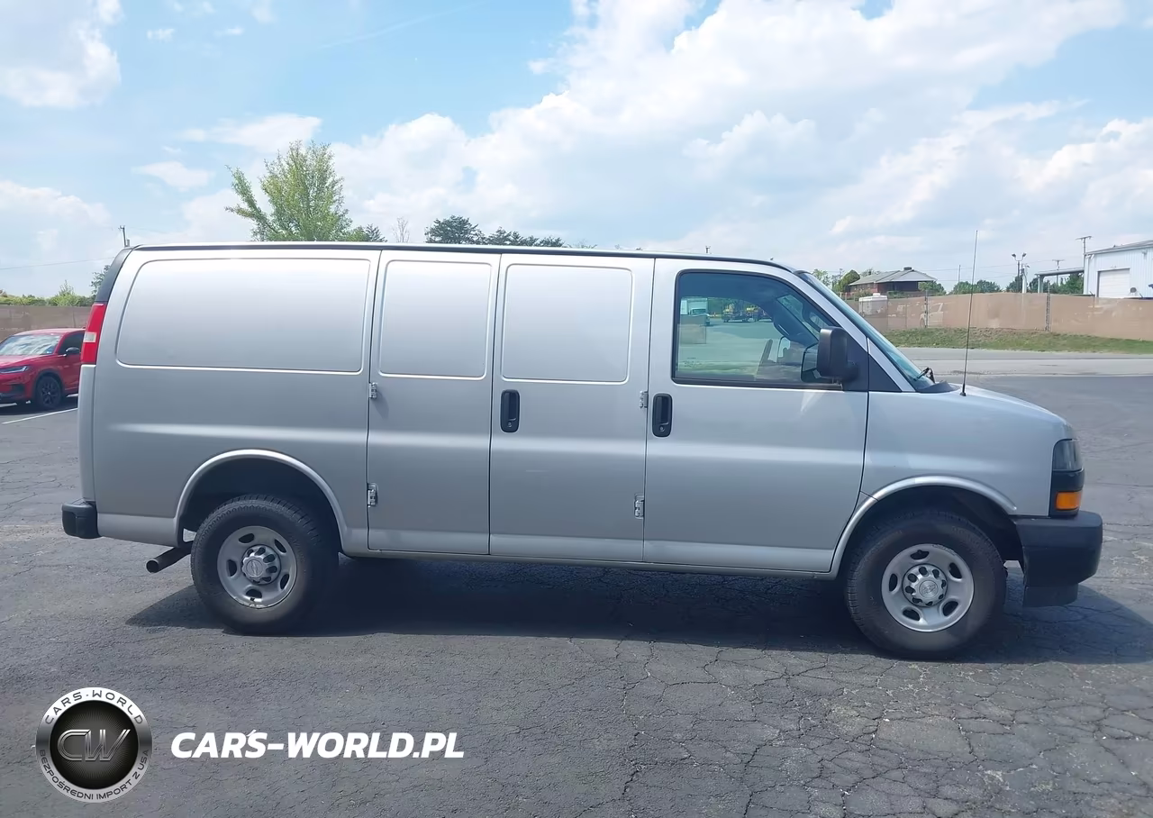 2018 Chevrolet Express 2500 Work Van VIN:1GCWGAFG7J1334229 - 12