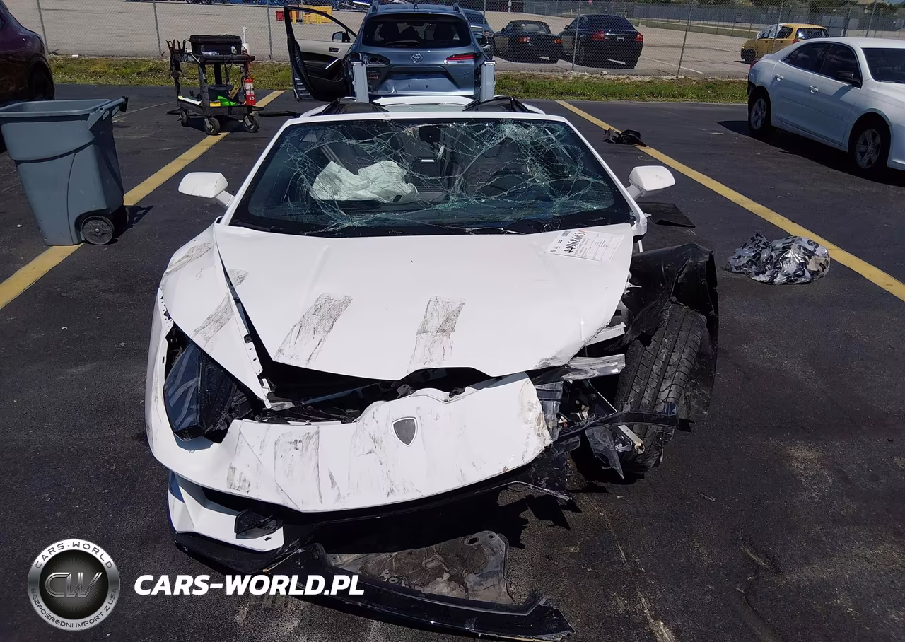 2020 Lamborghini Huracan Evo VIN:ZHWUT4ZF2LLA13207 - 12