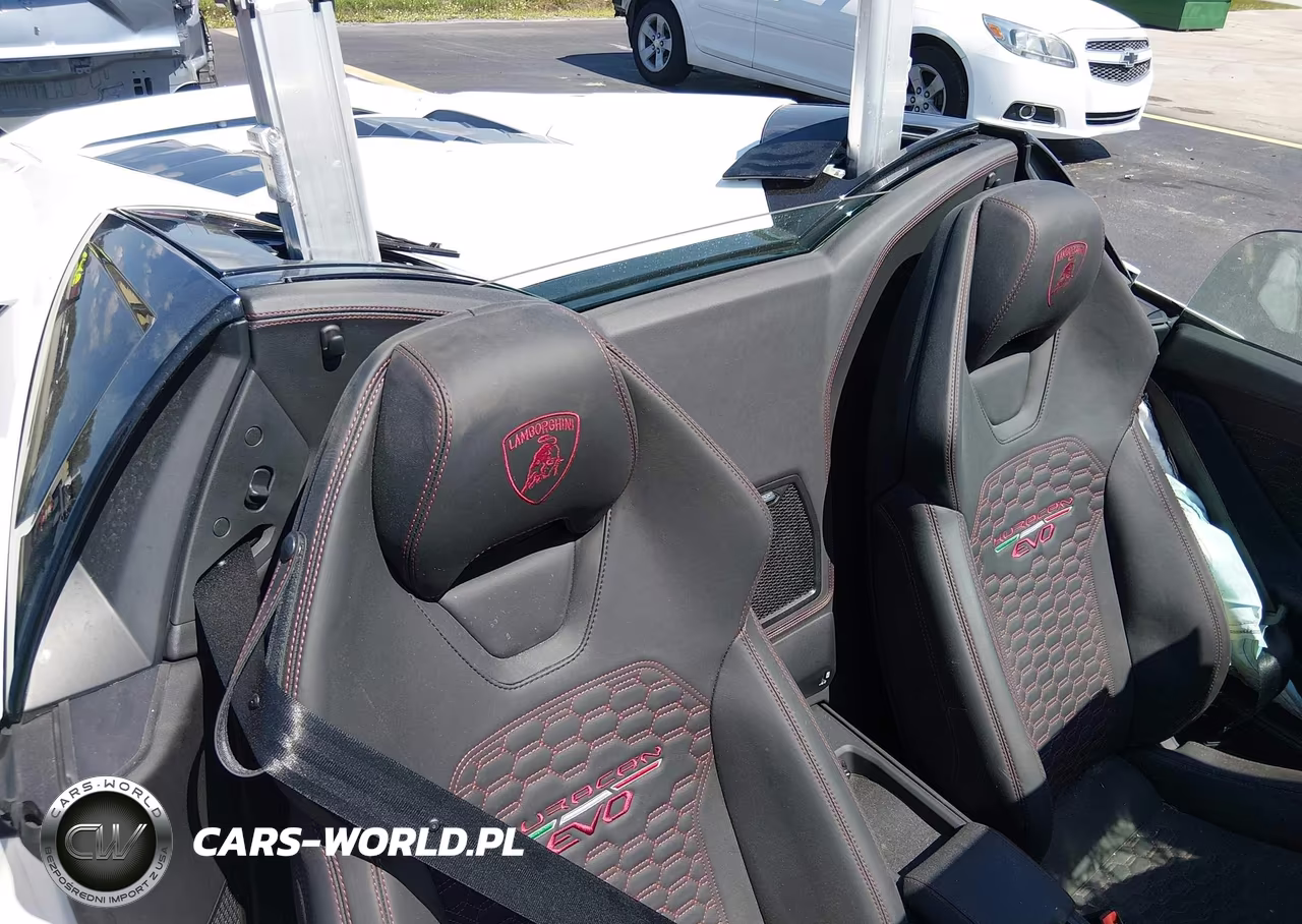 2020 Lamborghini Huracan Evo VIN:ZHWUT4ZF2LLA13207 - 8