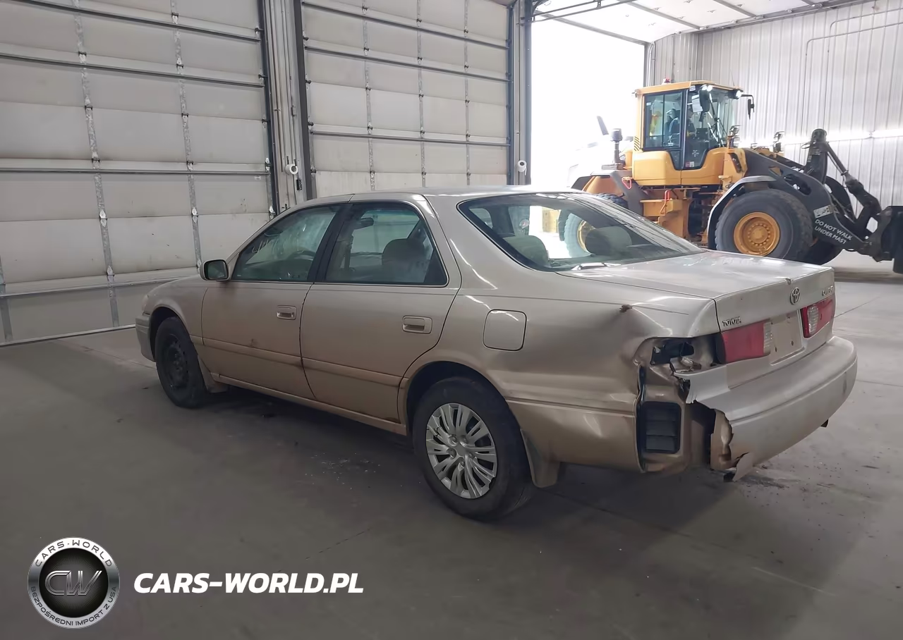 2001 Toyota Camry Le VIN:4T1BG22K91U820601 - 3
