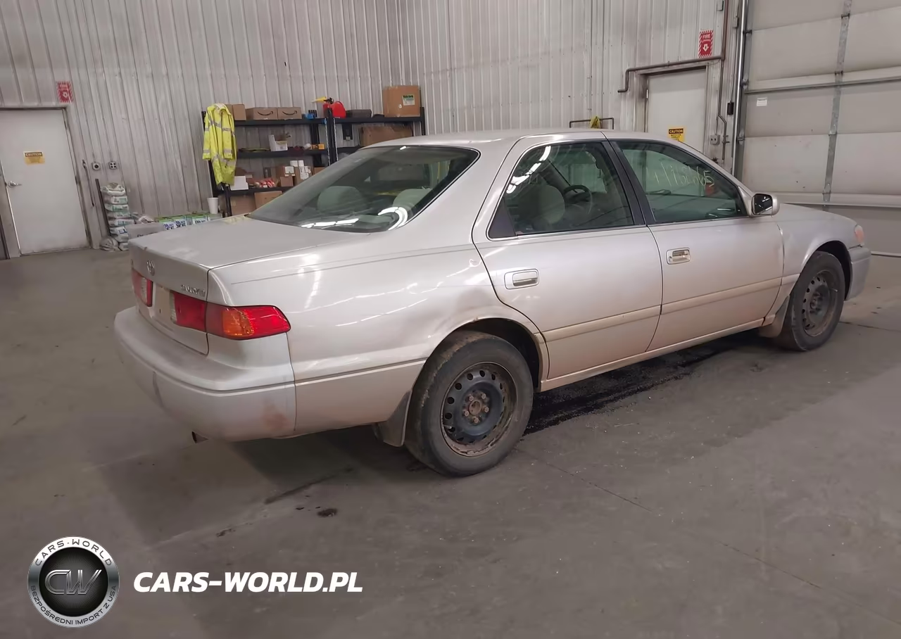 2001 Toyota Camry Le VIN:4T1BG22K91U820601 - 4