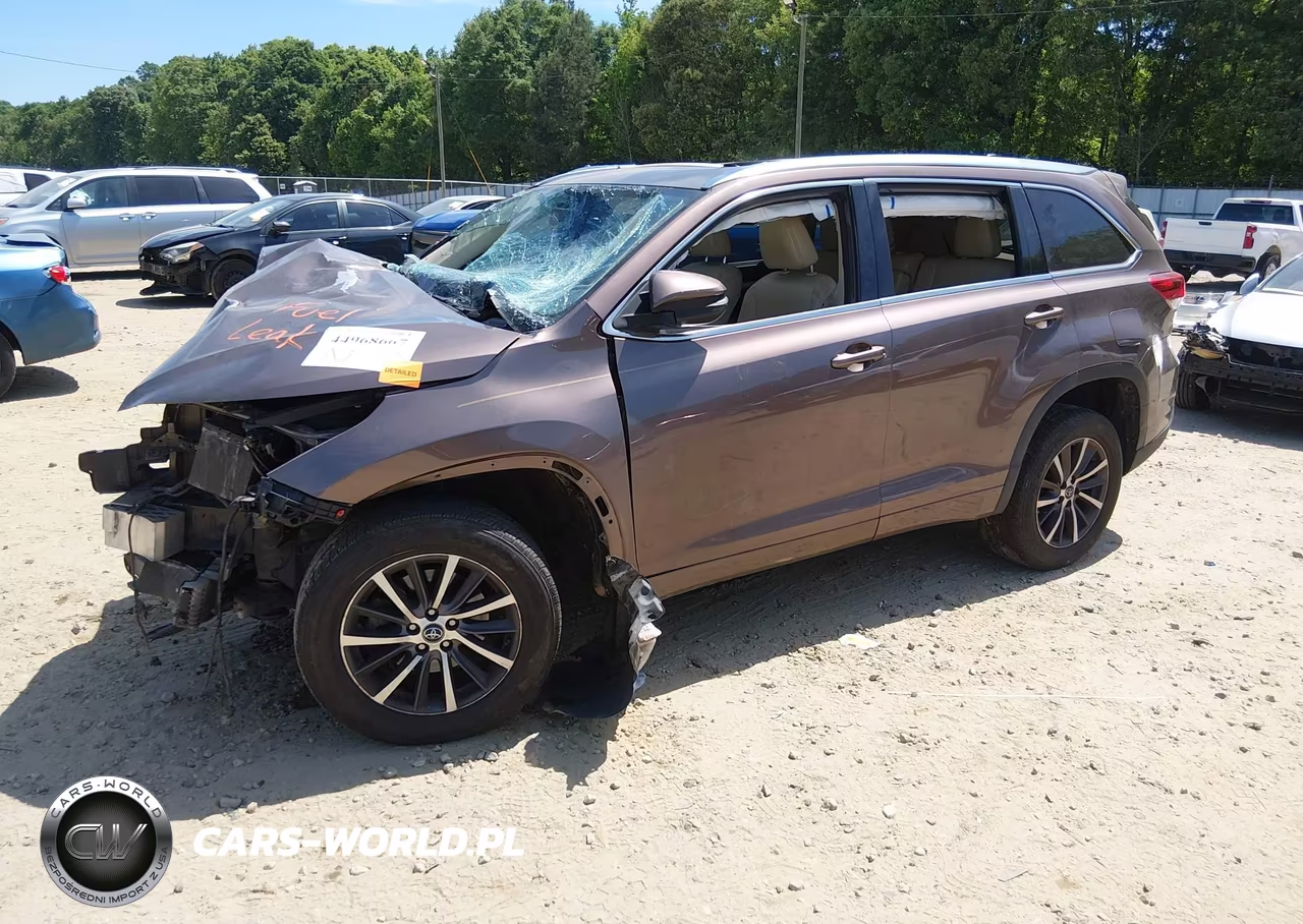 2018 Toyota Highlander Xle VIN:5TDKZRFH1JS247509 - 2
