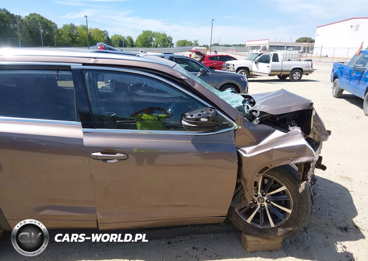 2018 Toyota Highlander Xle VIN:5TDKZRFH1JS247509 - 20
