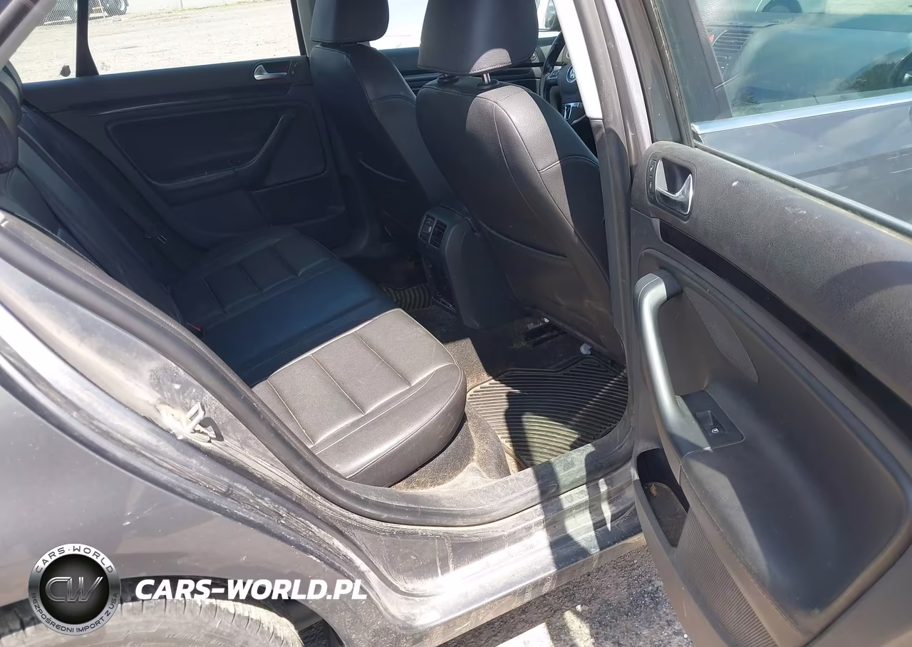 2010 Volkswagen Jetta Tdi VIN:3VWRL7AJXAM084211 - 8