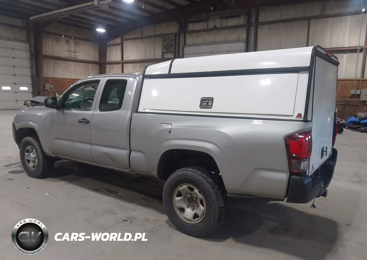 2018 Toyota Tacoma Sr VIN:5TFSX5EN8JX061210 - 3