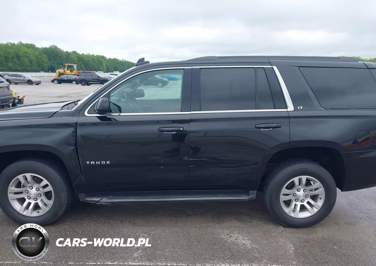 2019 Chevrolet Tahoe Lt VIN:1GNSKBKC5KR389939 - 15