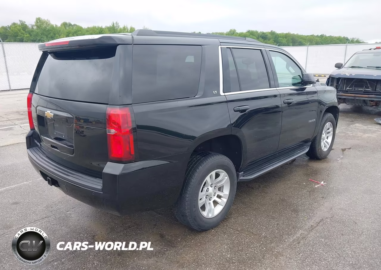 2019 Chevrolet Tahoe Lt VIN:1GNSKBKC5KR389939 - 4