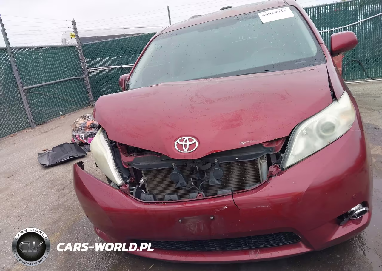 2011 Toyota Sienna Limited VIN:5TDDK3DC7BS021395 - 13
