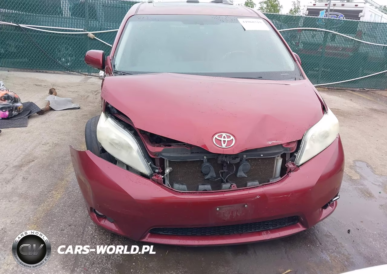 2011 Toyota Sienna Limited VIN:5TDDK3DC7BS021395 - 6