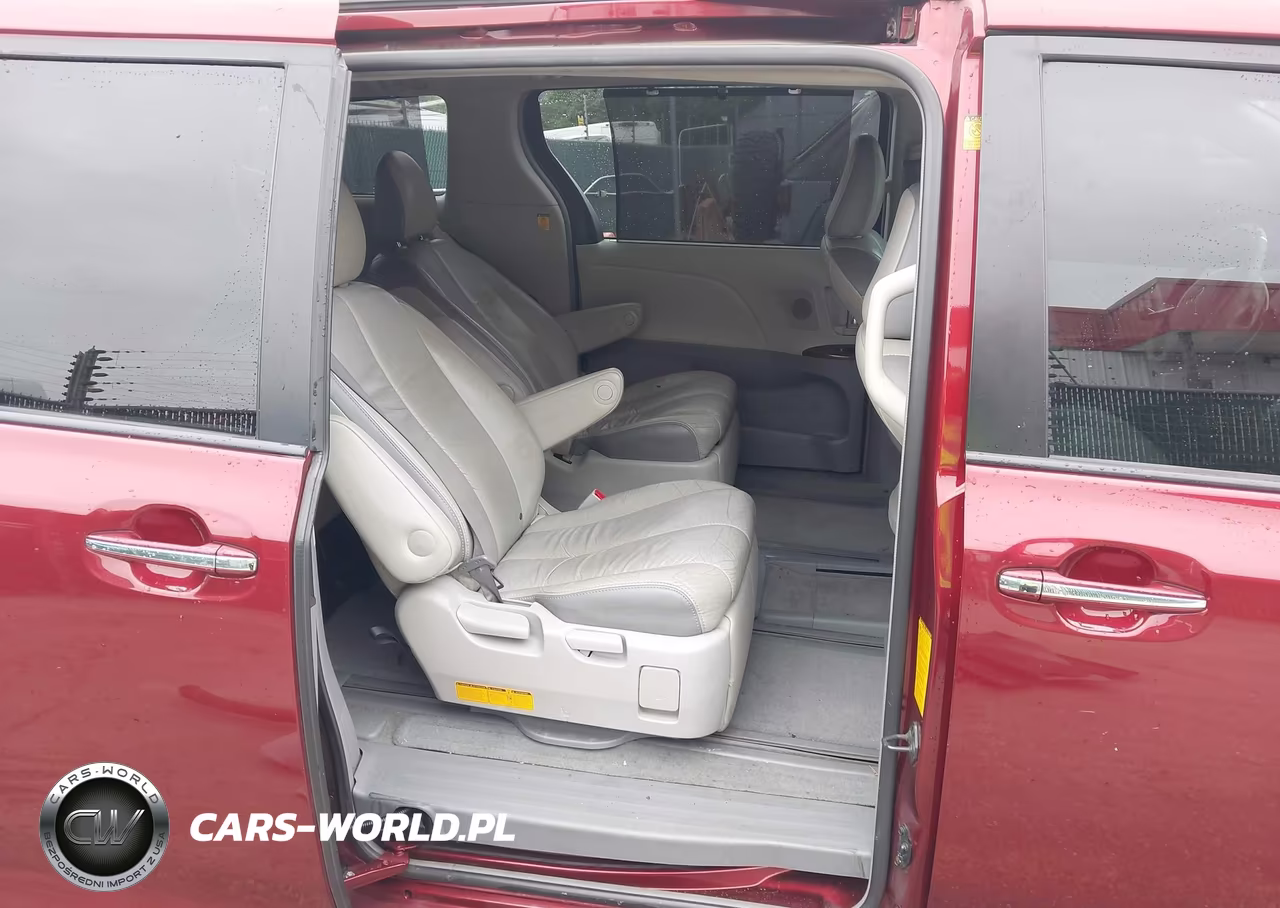 2011 Toyota Sienna Limited VIN:5TDDK3DC7BS021395 - 8