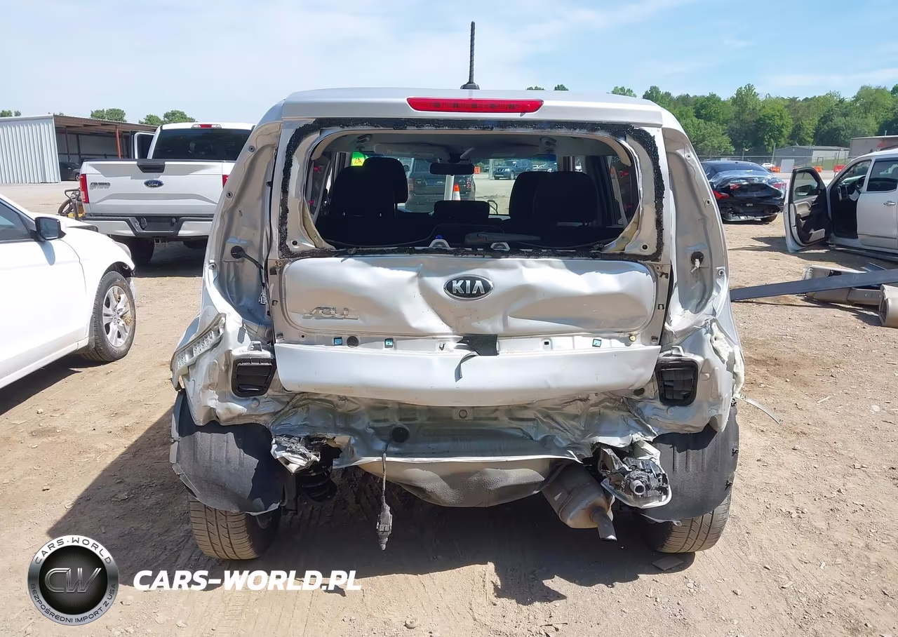 2018 KIA SOUL VIN:KNDJN2A26J7572846 - 17