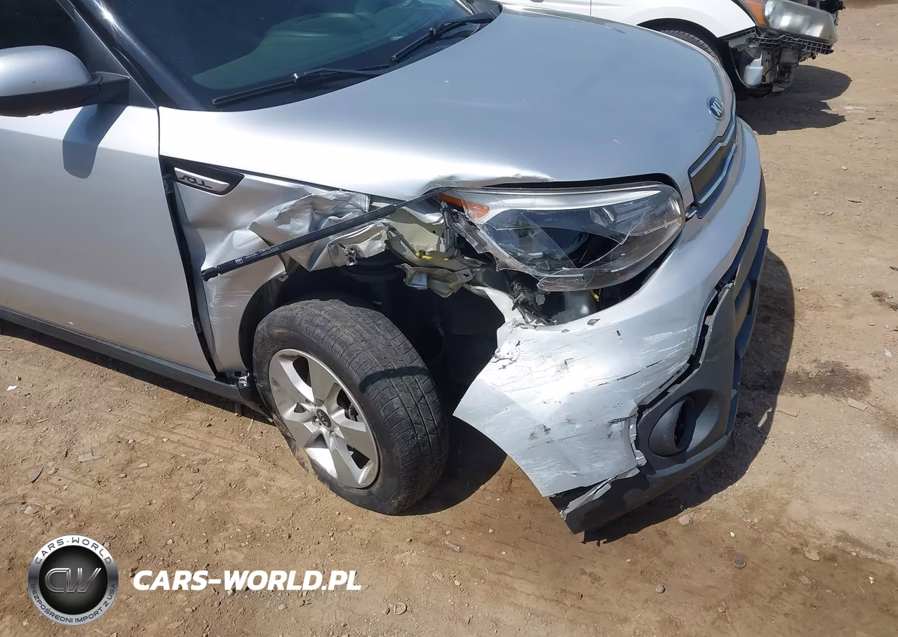2018 KIA SOUL VIN:KNDJN2A26J7572846 - 6